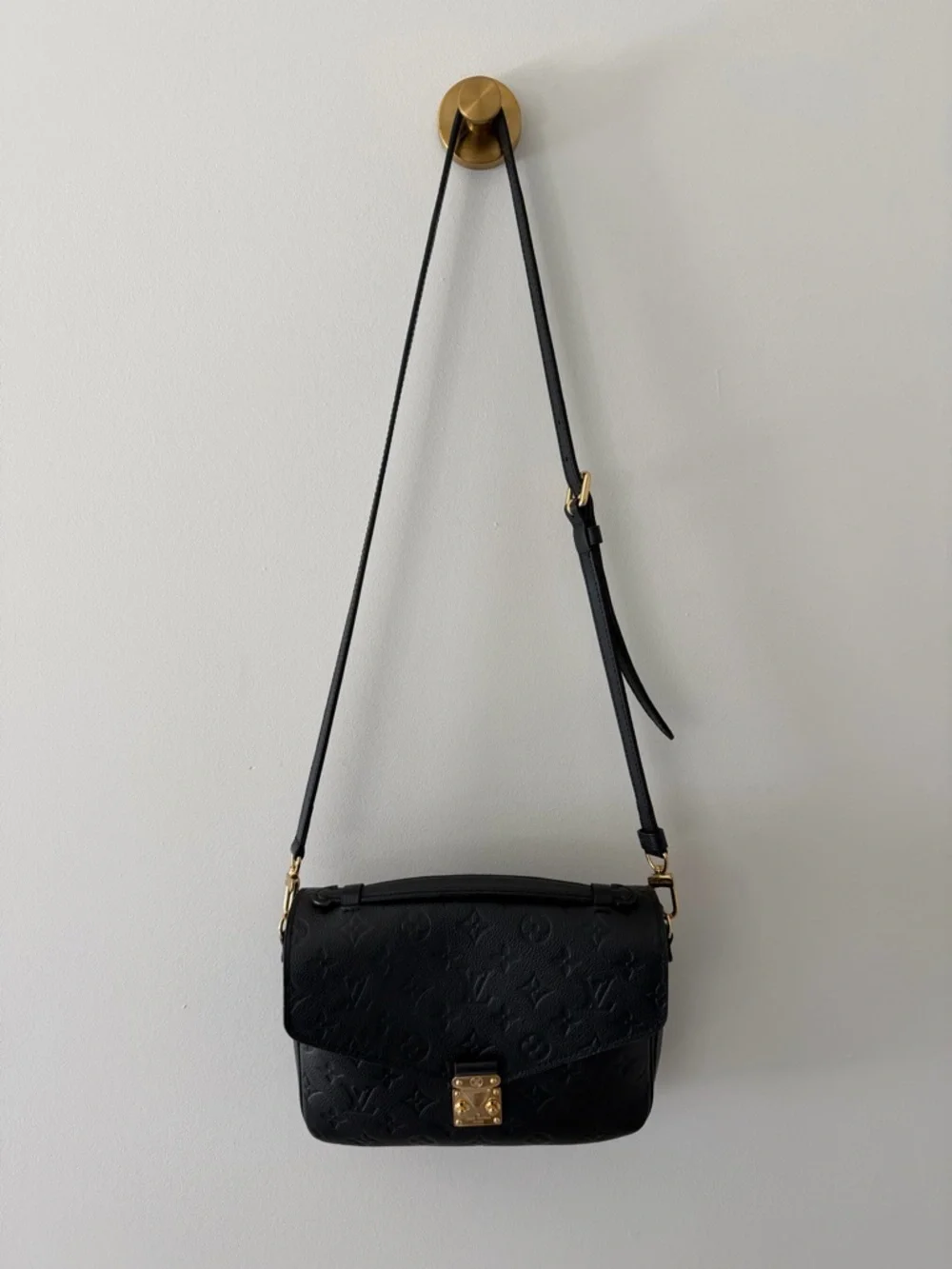 Louis Vuitton Black Embossed Monogram Pochette Métis bag with gold hardware - Picture 2 of 16